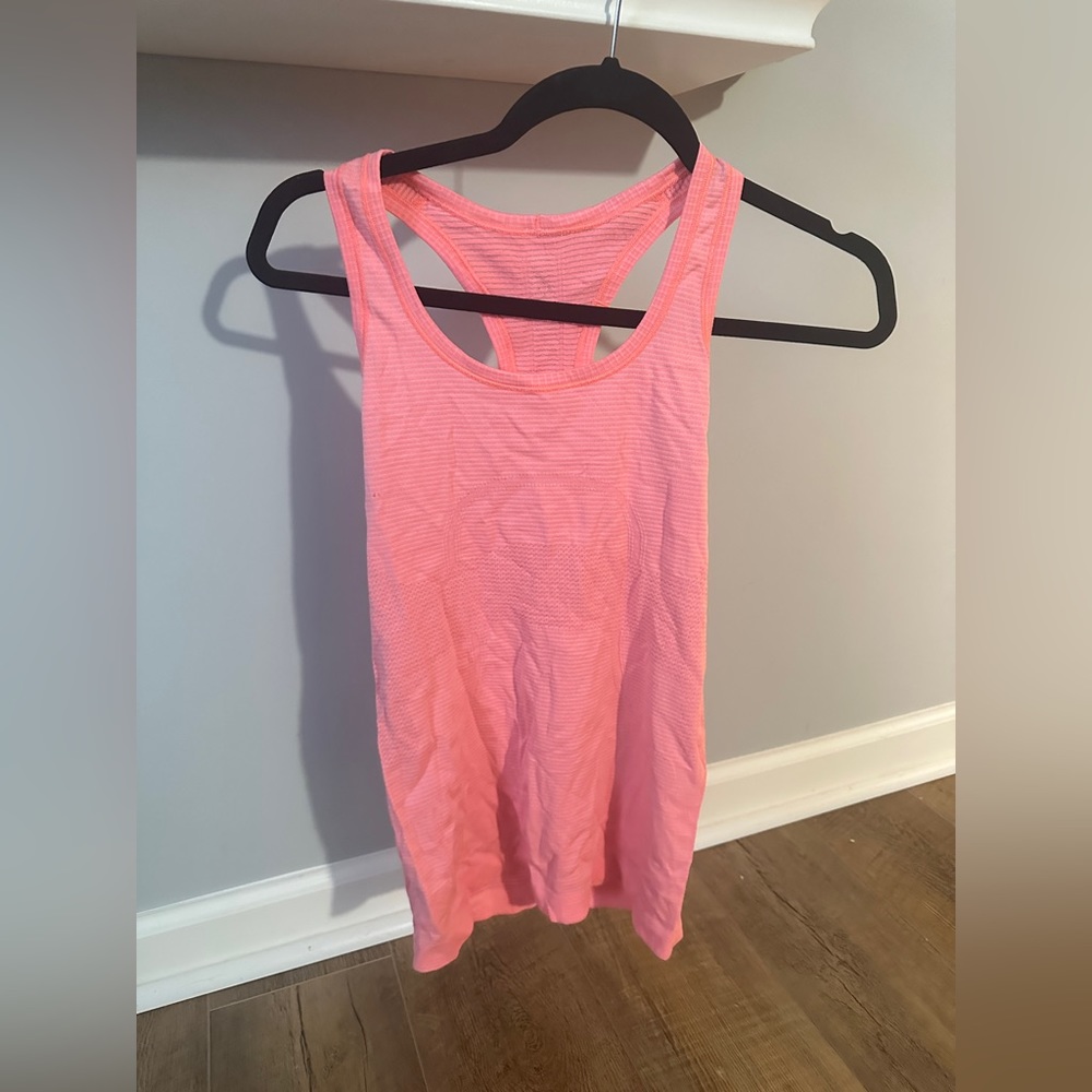 Lululemon tank top